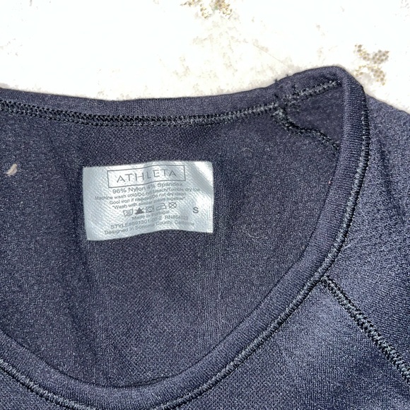 athleta black small shirt in good condition - Picture 3 of 5